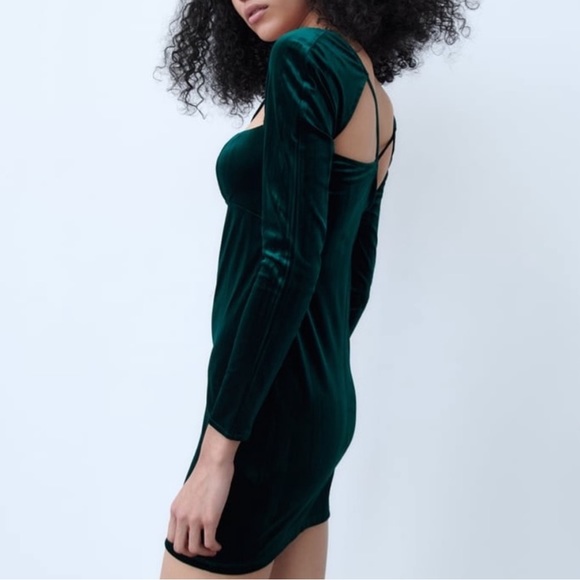 New ZARA GREEN VELVET DRESS - Picture 5 of 16